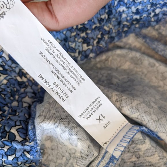 NWT Royalty for Me Blue and White Floral Short Size 1X - Picture 2 of 11